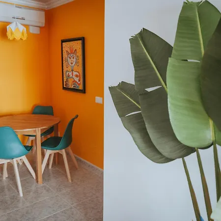 Flores Apartment *