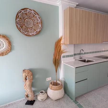 Flores Apartment *